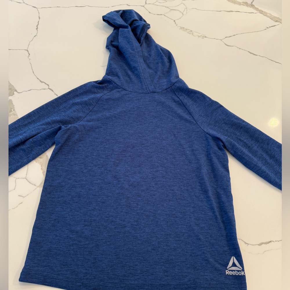 Reebok XS (size 6-8) boys athletic material long sleeve shirt